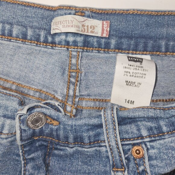 Levi Strauss Ladie's 512 Jeans in size 14M.  30" Waist - Picture 13 of 13
